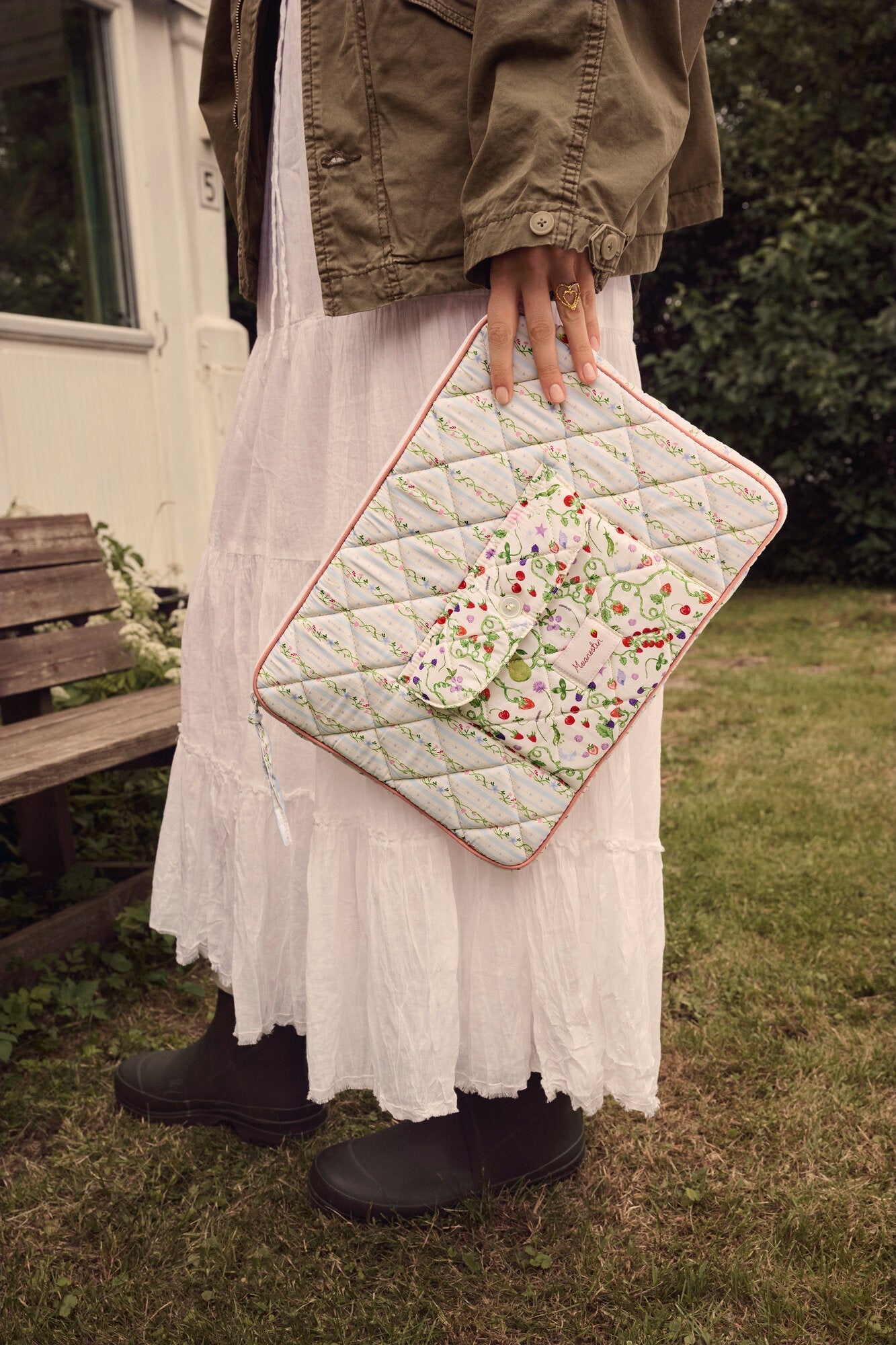 Alesea computer sleeve - Summer Stripes Blue